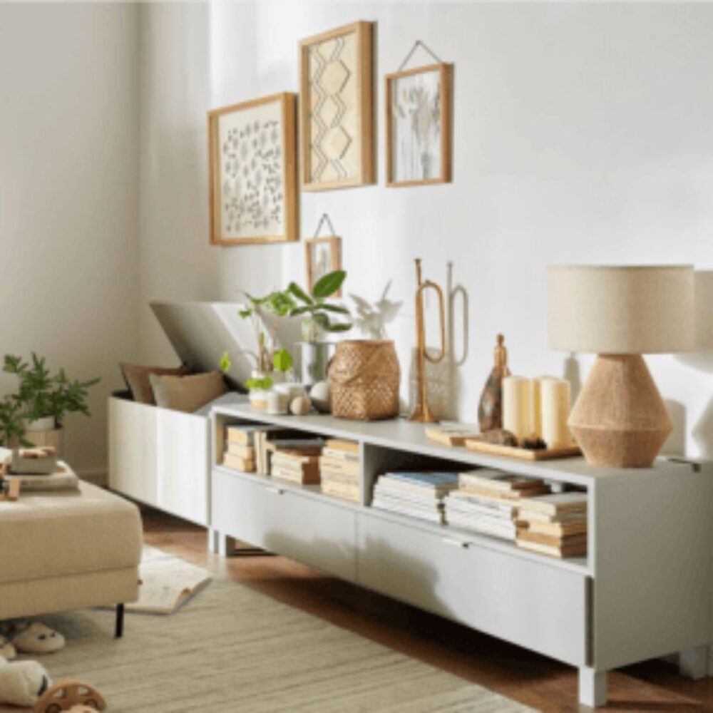Simple TV galds 180 ar funkcionālo virsmu kvalitatīvas un praktiskas dizaina mēbeles.